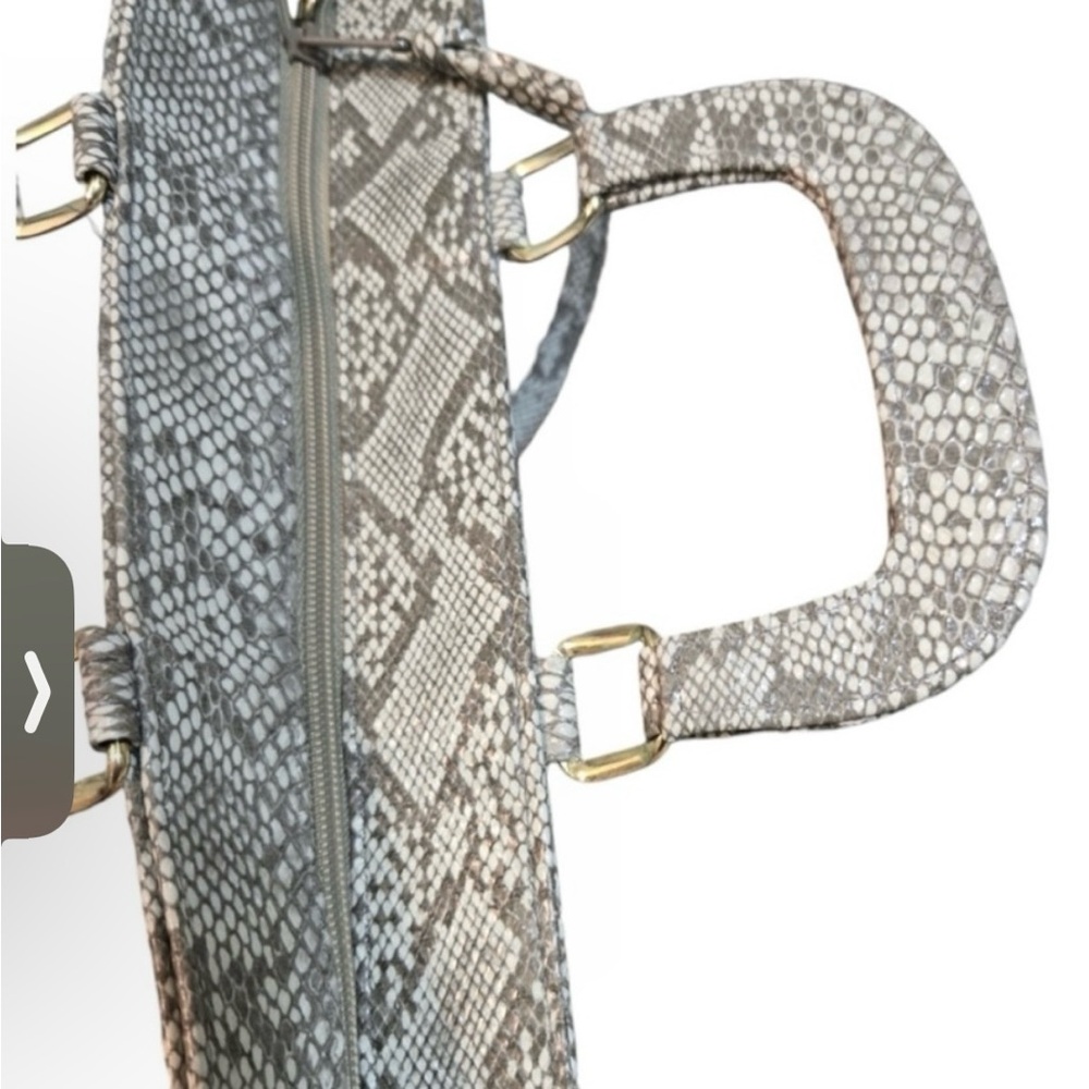 Stylish Snakeskin Patterned Women's Bag NWOT - Picture 2 of 8